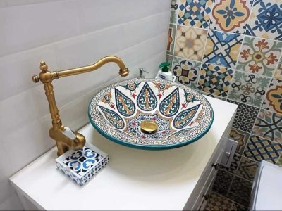 Ceramica și porțelan, pictat manual